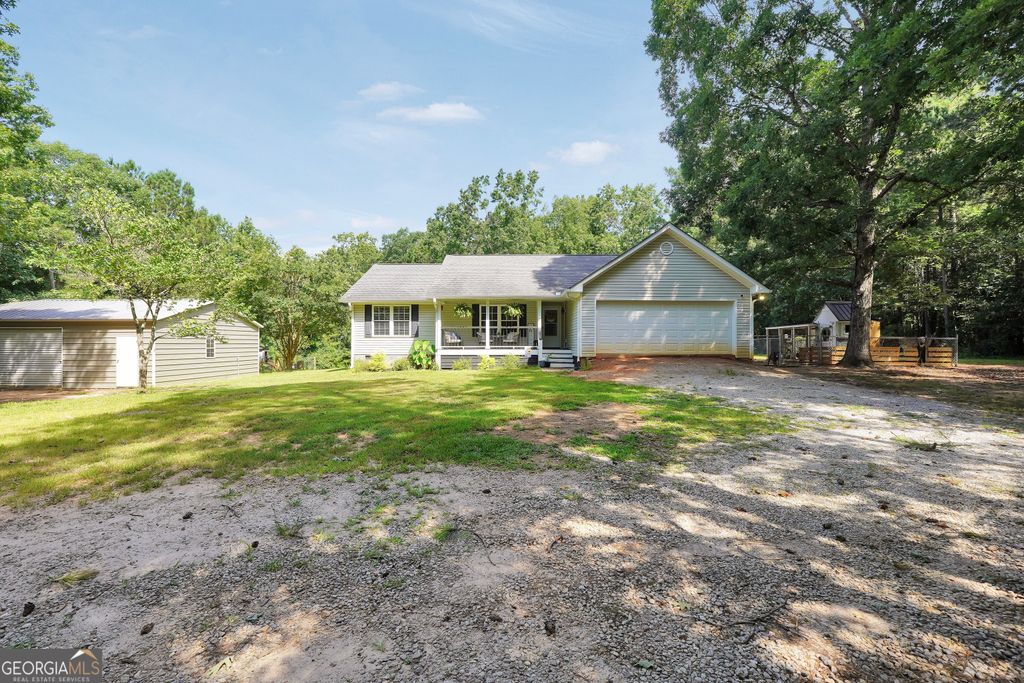 125 Bulldog Court, Barnesville, GA 30204