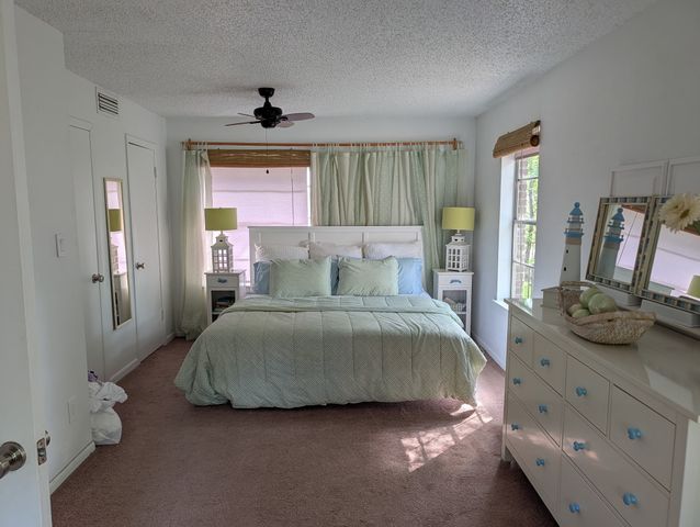 155 Lake Drive, Enchanted Oaks, TX 75156