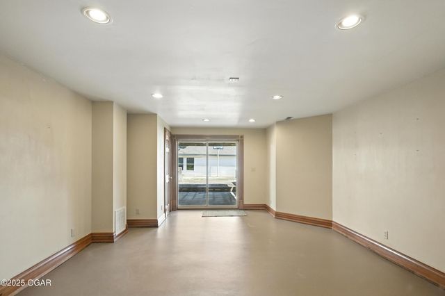 340 W Brook Street, Neosho, MO 64850