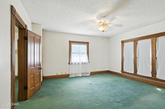 340 W Brook Street, Neosho, MO 64850