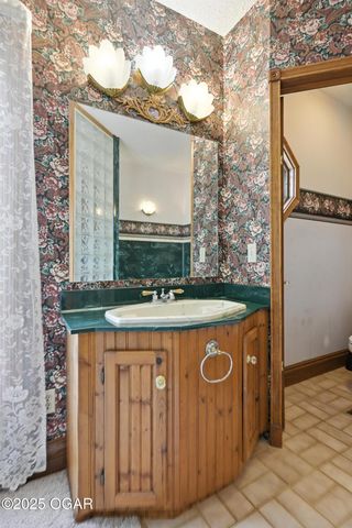 340 W Brook Street, Neosho, MO 64850