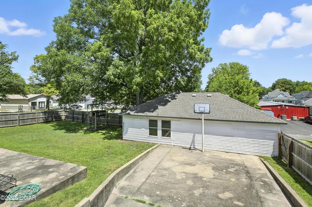 340 W Brook Street, Neosho, MO 64850
