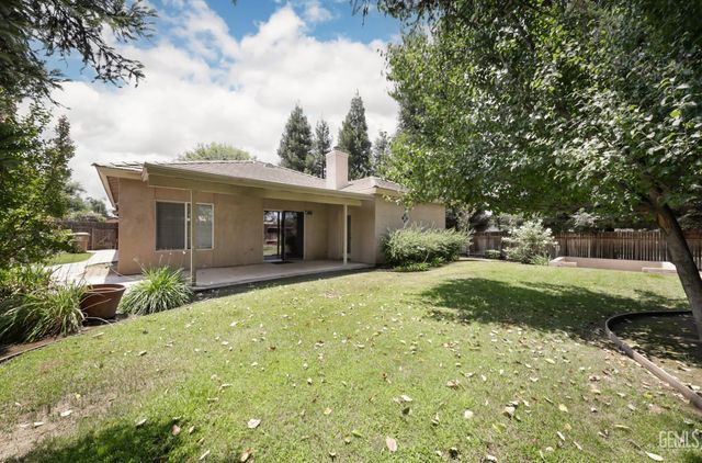 9908 Commodore Drive, Bakersfield, CA 93312