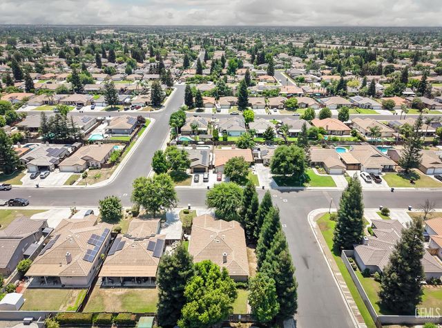 9908 Commodore Drive, Bakersfield, CA 93312