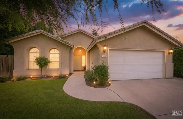 9908 Commodore Drive, Bakersfield, CA 93312
