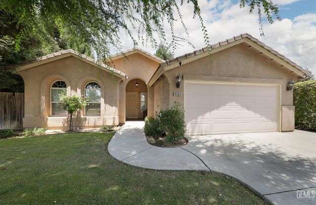 9908 Commodore Drive, Bakersfield, CA 93312