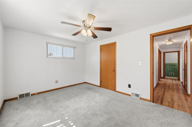 9117 Plateau Dr, Mccandless, PA 15237