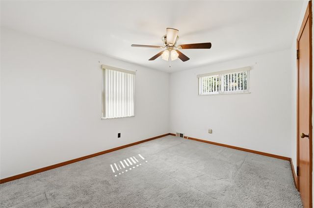 9117 Plateau Dr, Mccandless, PA 15237