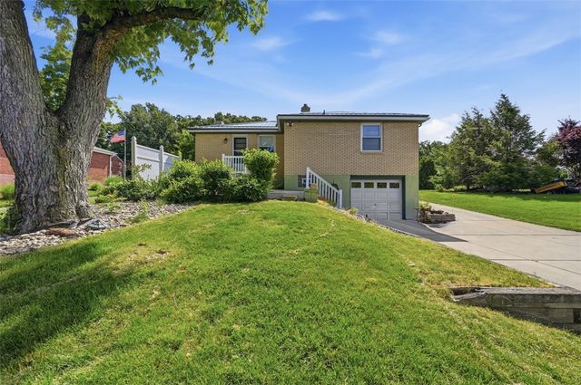 9117 Plateau Dr, Mccandless, PA 15237