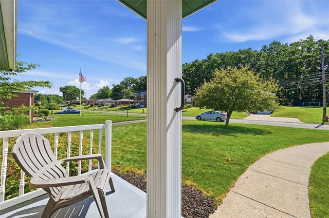 9117 Plateau Dr, Mccandless, PA 15237