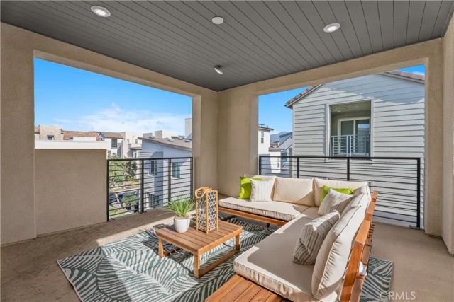 110 Spiral, Irvine, CA 92618