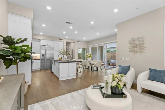 110 Spiral, Irvine, CA 92618