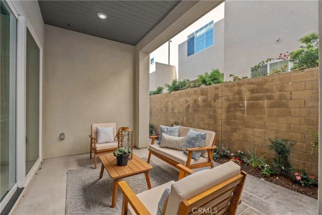 110 Spiral, Irvine, CA 92618