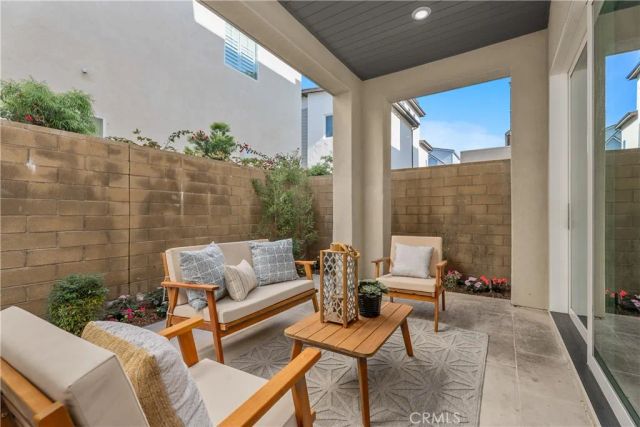 110 Spiral, Irvine, CA 92618