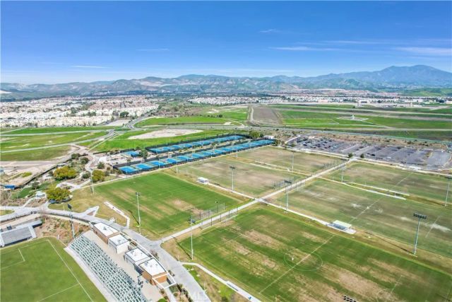 110 Spiral, Irvine, CA 92618