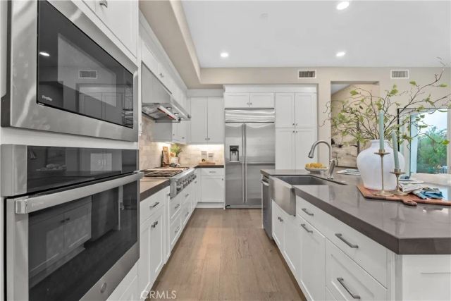 110 Spiral, Irvine, CA 92618