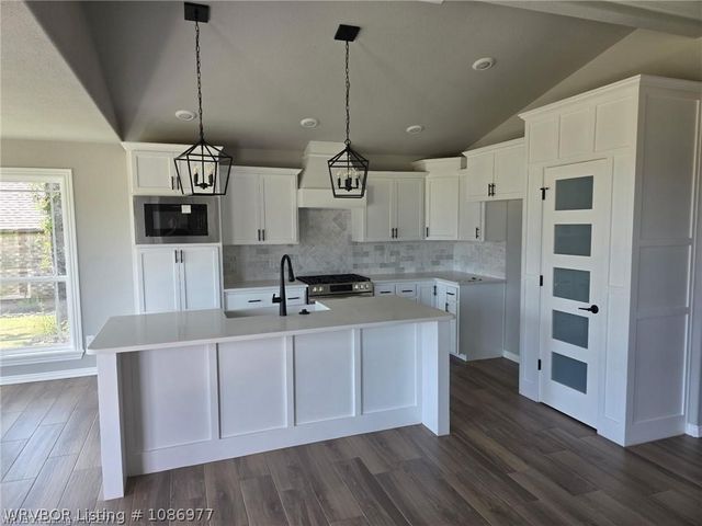 1038 Mourning Dove, Barling, AR 72923