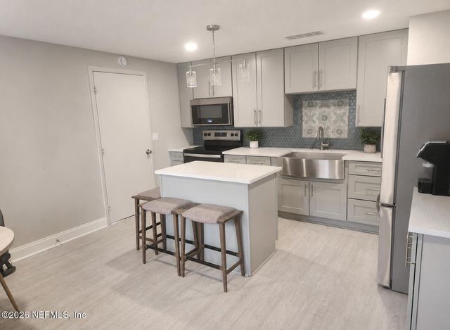 2471 FERNSIDE Road, Jacksonville, FL 32246