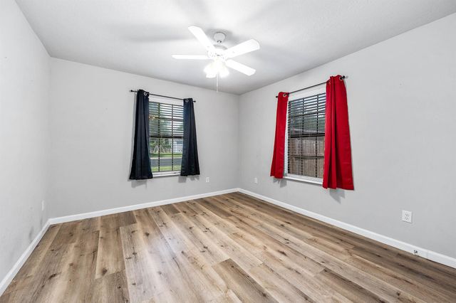 709 E Gulf Street, Baytown, TX 77520