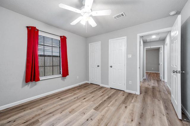 709 E Gulf Street, Baytown, TX 77520