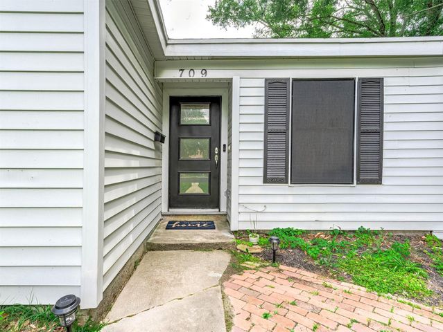 709 E Gulf Street, Baytown, TX 77520