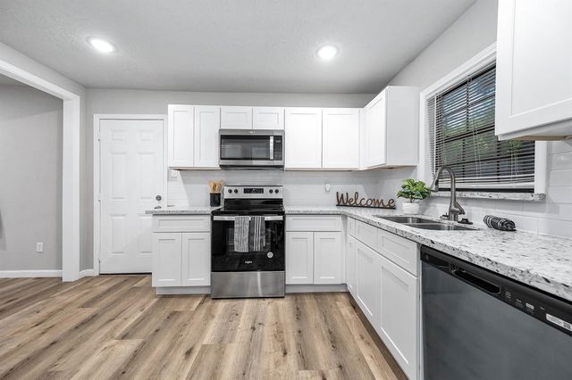709 E Gulf Street, Baytown, TX 77520