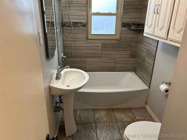 12 W 42nd Street, Sand Springs, OK 74063