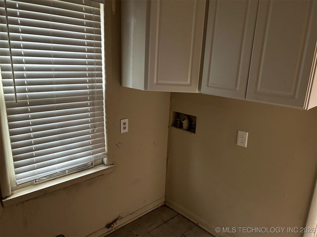 12 W 42nd Street, Sand Springs, OK 74063