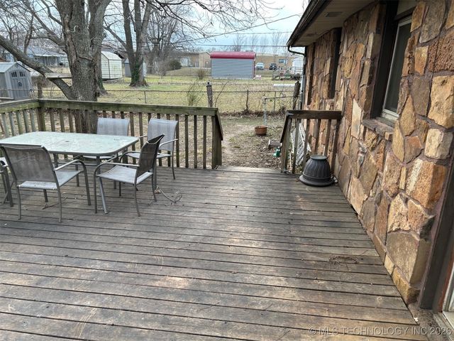 12 W 42nd Street, Sand Springs, OK 74063