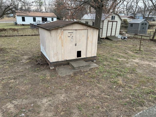 12 W 42nd Street, Sand Springs, OK 74063