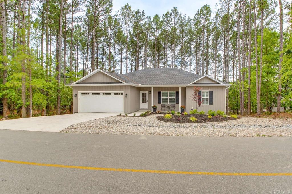 325 Maderas Drive, Hot Springs Village, AR 71909