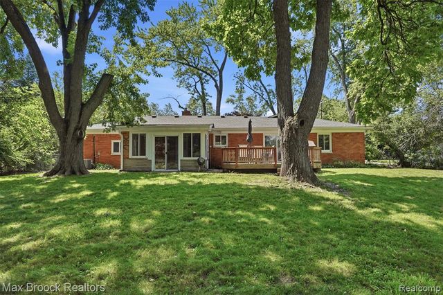 2444 Anders Drive, Waterford, MI 48329