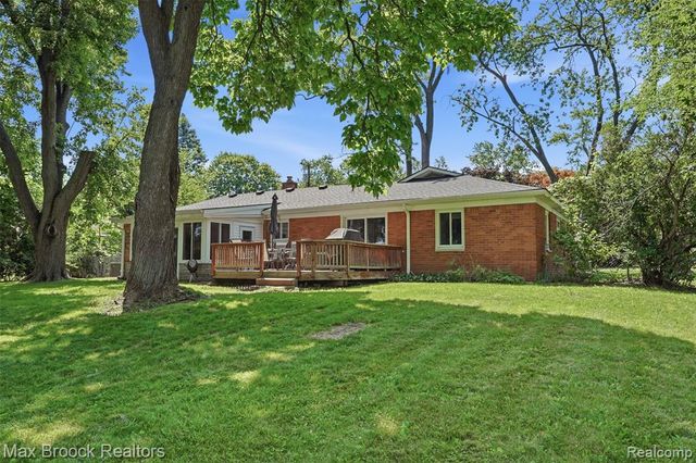 2444 Anders Drive, Waterford, MI 48329