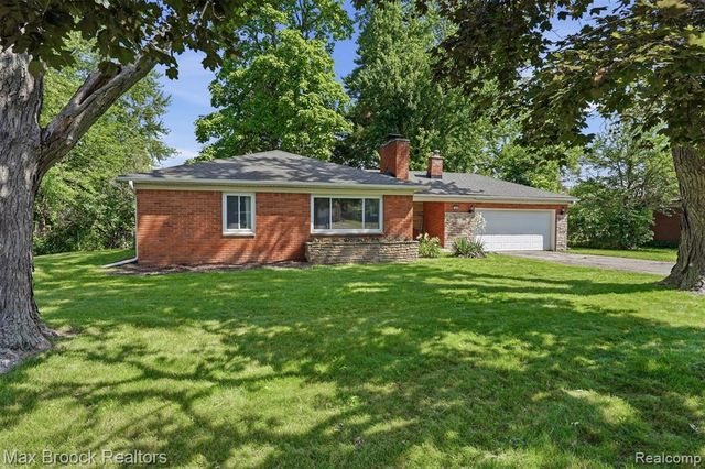 2444 Anders Drive, Waterford, MI 48329