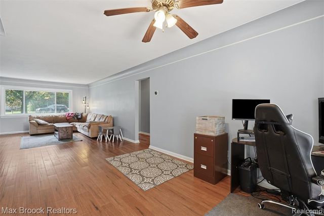 2444 Anders Drive, Waterford, MI 48329
