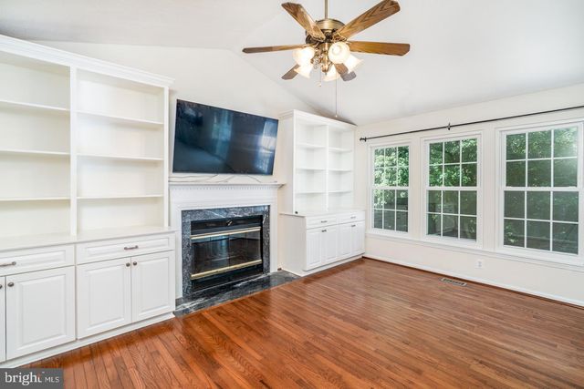9240 MATTHEW DR, Manassas Park, VA 20111