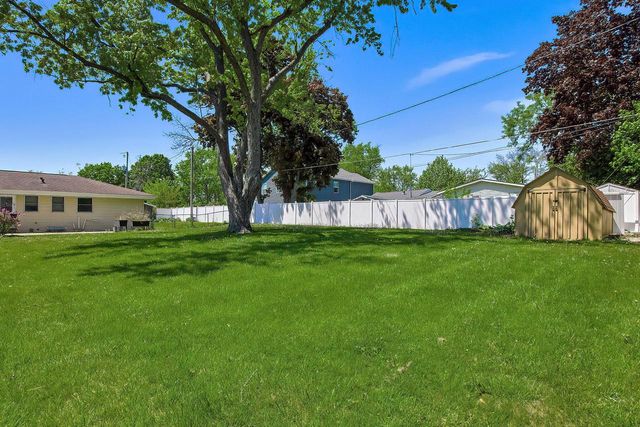 24918 68th STREET, Salem, WI 53168