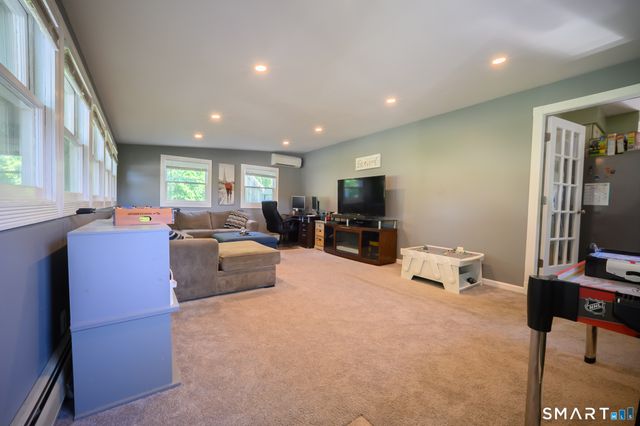 15 Farnam Hill, Bethel, CT 06801