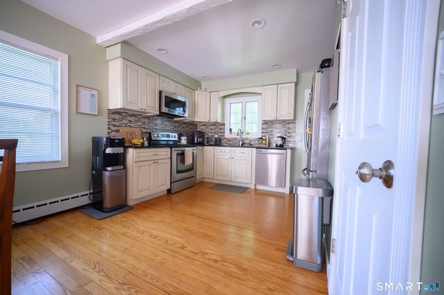 15 Farnam Hill, Bethel, CT 06801