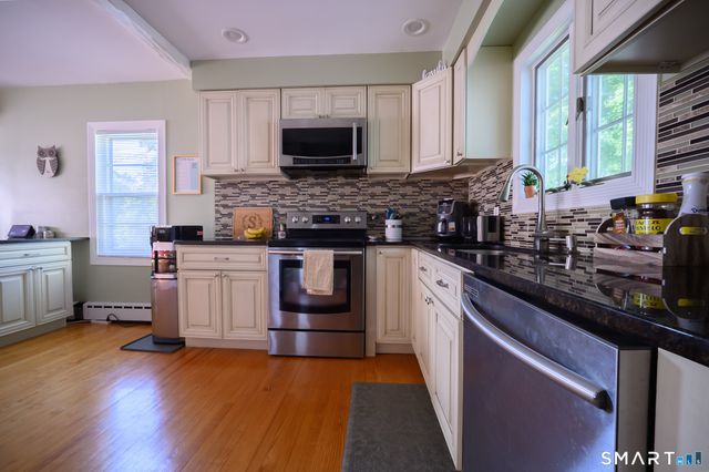 15 Farnam Hill, Bethel, CT 06801