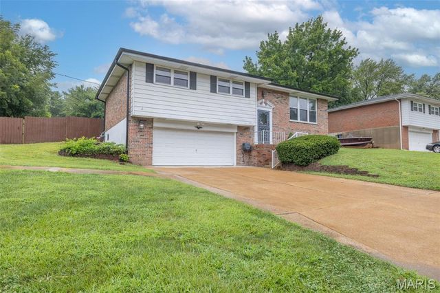1439 Twin Oaks Drive, Arnold, MO 63010