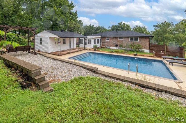 1439 Twin Oaks Drive, Arnold, MO 63010