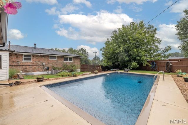 1439 Twin Oaks Drive, Arnold, MO 63010