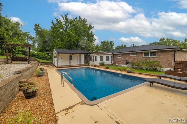 1439 Twin Oaks Drive, Arnold, MO 63010