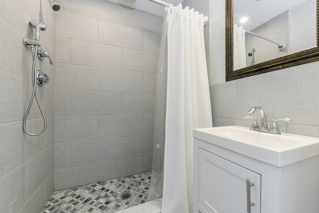 107 Harrishof St 2, Boston, MA 02121