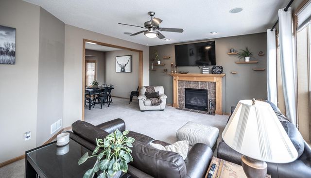 1122 Drew Drive, Woodbury, MN 55129