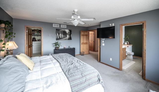 1122 Drew Drive, Woodbury, MN 55129