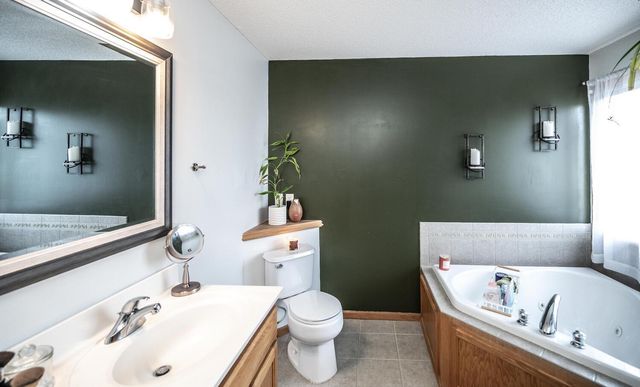 1122 Drew Drive, Woodbury, MN 55129