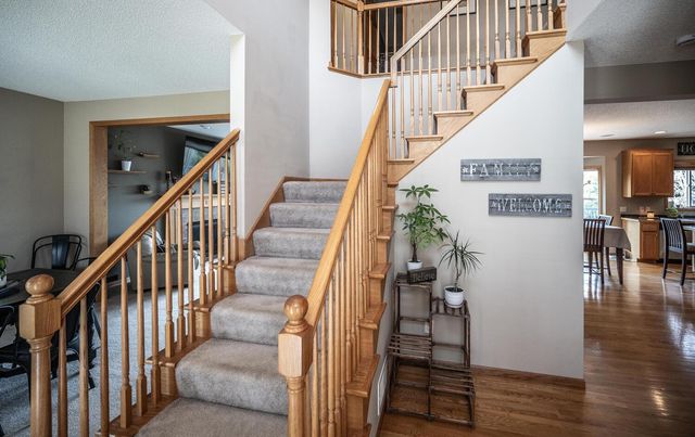 1122 Drew Drive, Woodbury, MN 55129