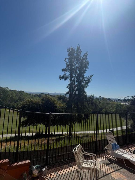 Image 2 of property listing at 1268 Bellingham Dr., Oceanside, CA 92057